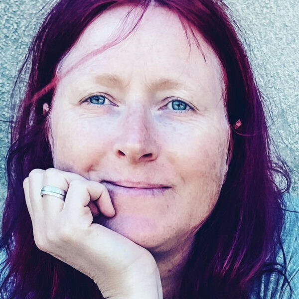 Innerwise Coach -Energetikerin-spiritualitaet-rueckfuehrungen-aufstellungen-kinesiologie-lesen-im-morphischen-feld-energetische-wirbelsaeulenaufrichtung