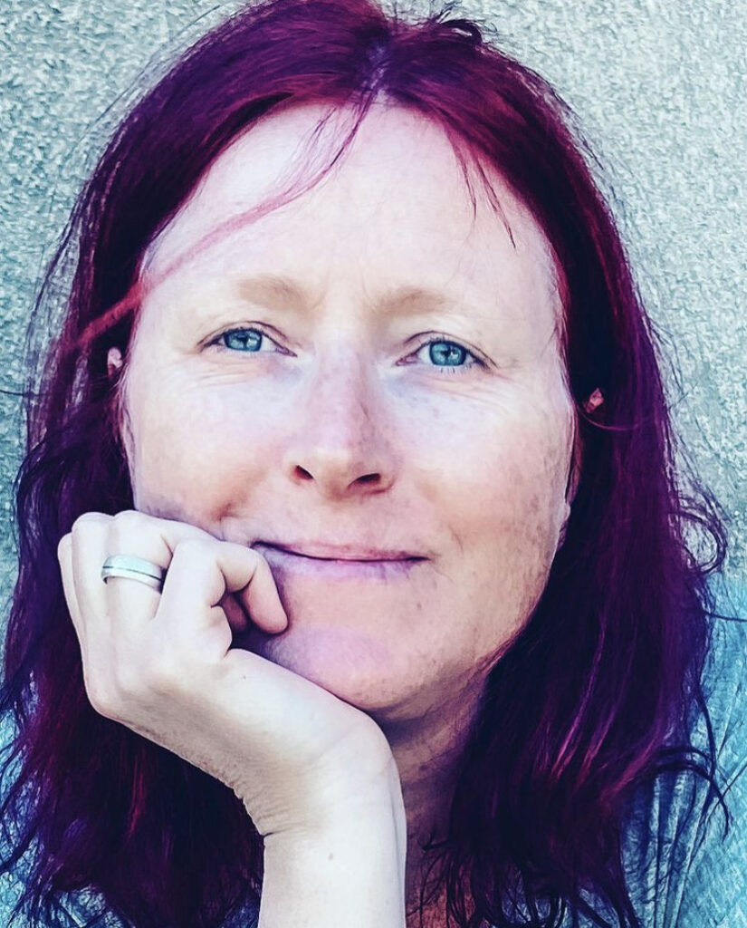 Innerwise Coach -Energetikerin-spiritualitaet-rueckfuehrungen-aufstellungen-kinesiologie-lesen-im-morphischen-feld-energetische-wirbelsaeulenaufrichtung